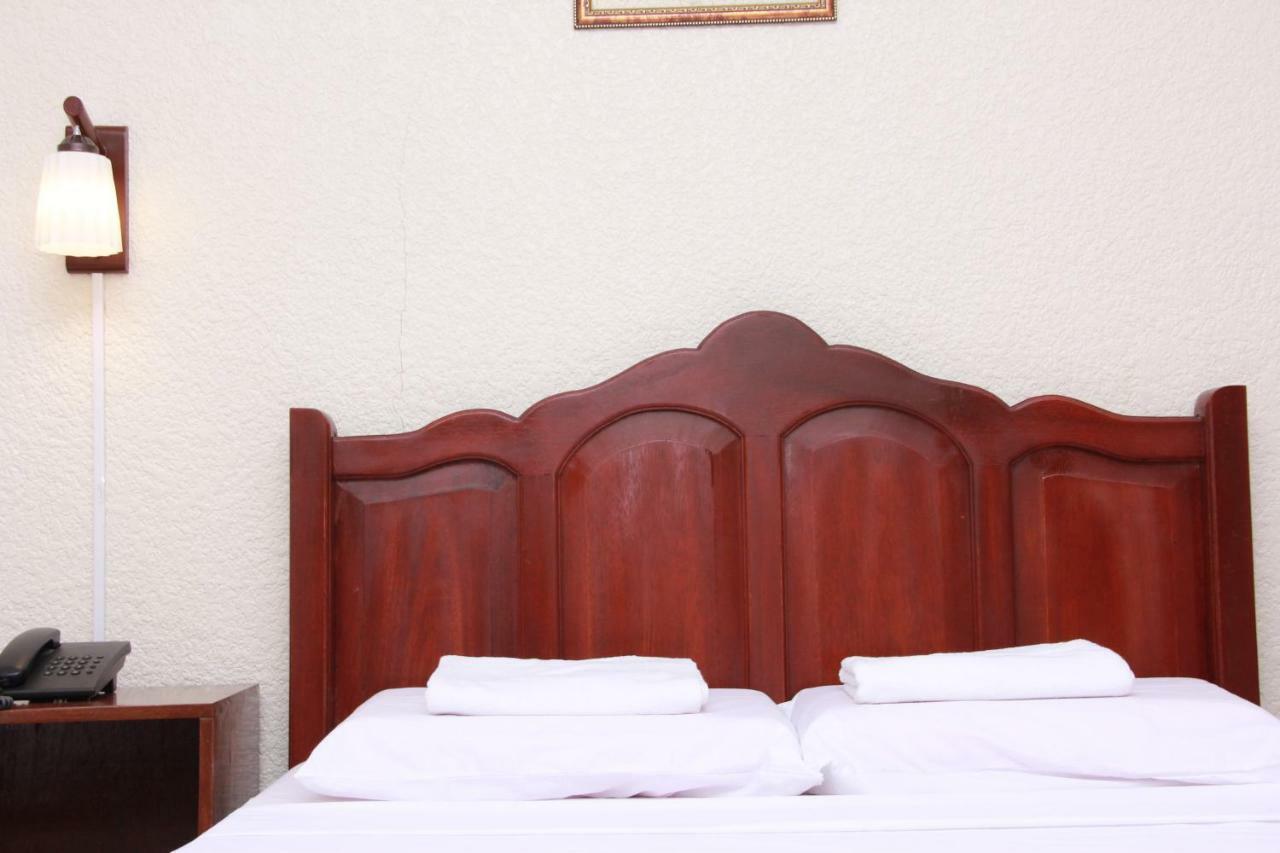 Casanas Suites Puerto Princesa Exteriér fotografie